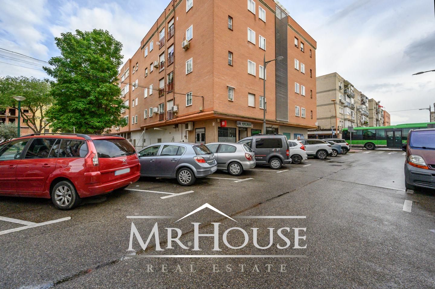 Vista exterior de Piso en venta en Parla con Aire acondicionado y Parquet