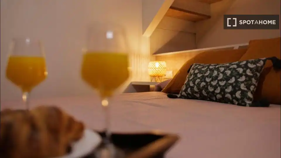 Bedroom of Flat for rent in Valencia  with Air Conditioner, Heating and Furnished