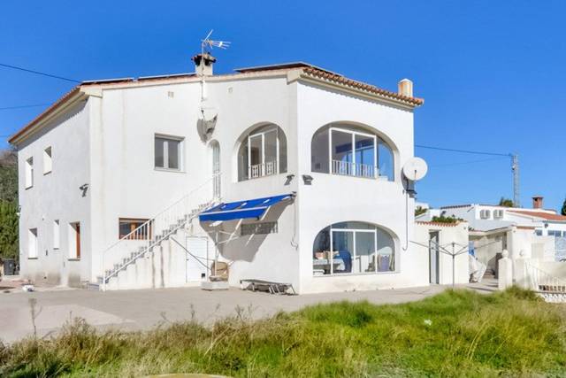 Casa-chalet en Venta en Benicolada - Las Adelfas