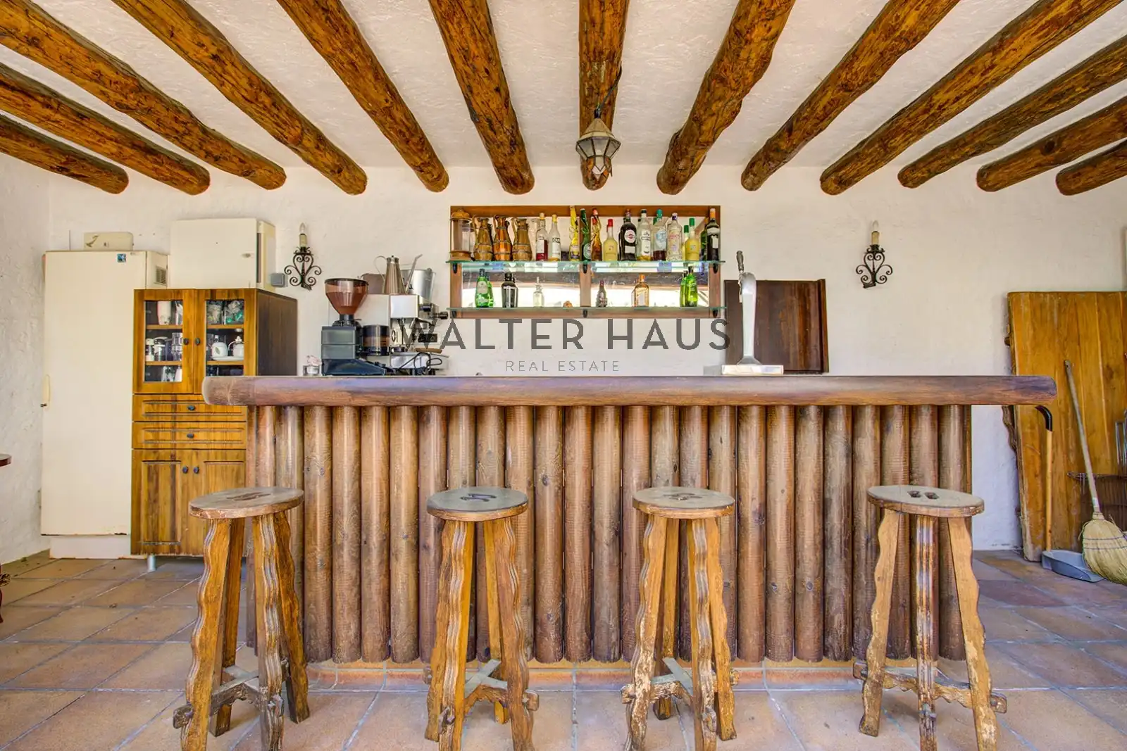 Haus oder Chalet zum Verkauf in Sitges mit Klimaanlage, Heizung und Privatgarten
