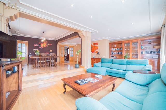 Casa-chalet en Venta en Estación - Psiquiátrico San José