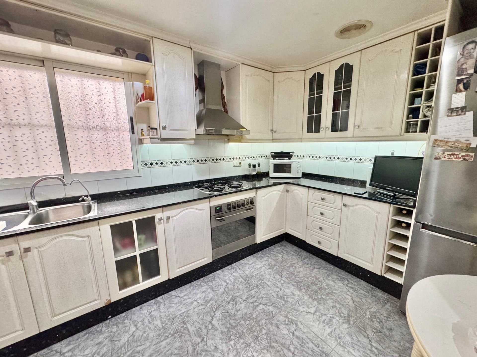 Kitchen of Flat for sale in Orihuela  with Heating, Terrace and Balcony