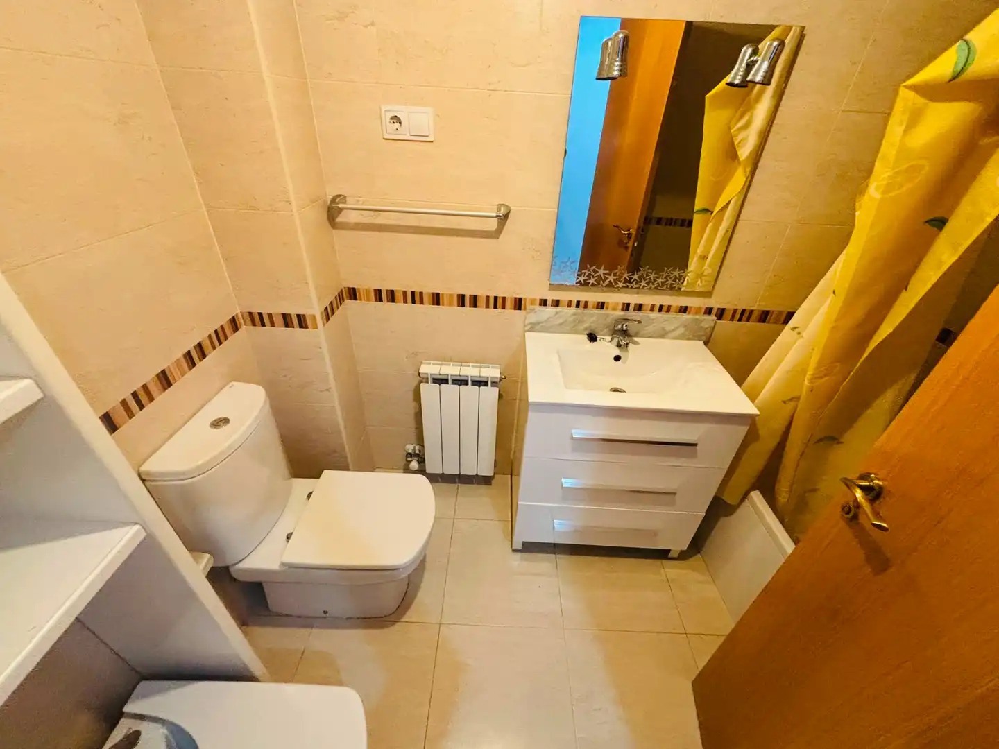 Baño de Piso en venta en Barbastro con Aire acondicionado, Calefacción y Parquet