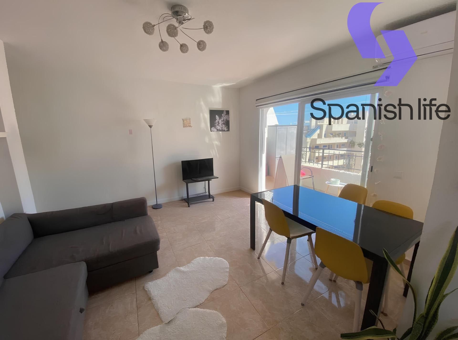 Sala d'estar de Apartament en venda en Santa Pola amb Terrassa i Piscina comunitària