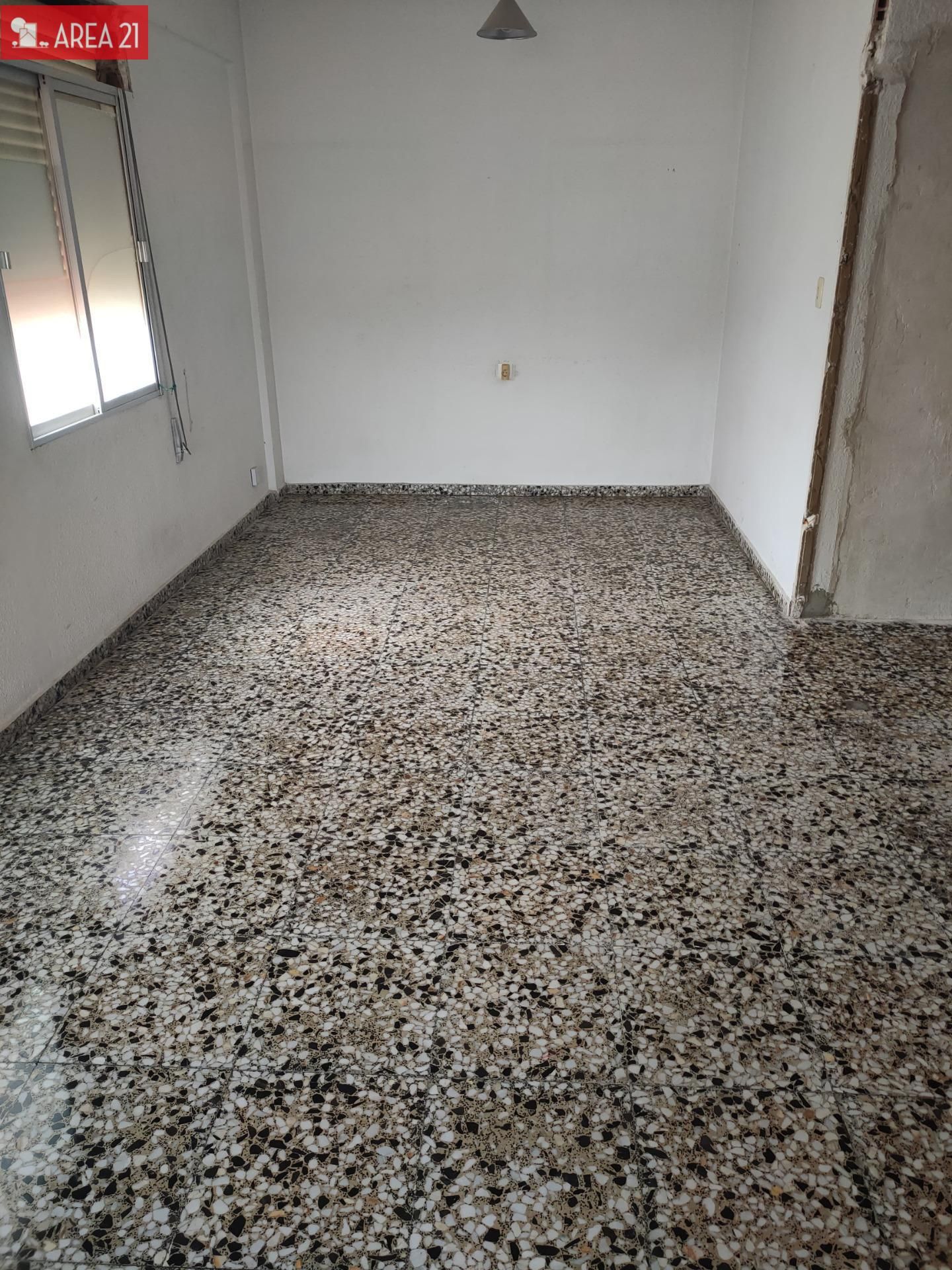 Pis en venda en La Pobla de Vallbona amb Terrassa