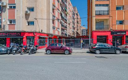 Exterior view of Flat for sale in  Granada Capital