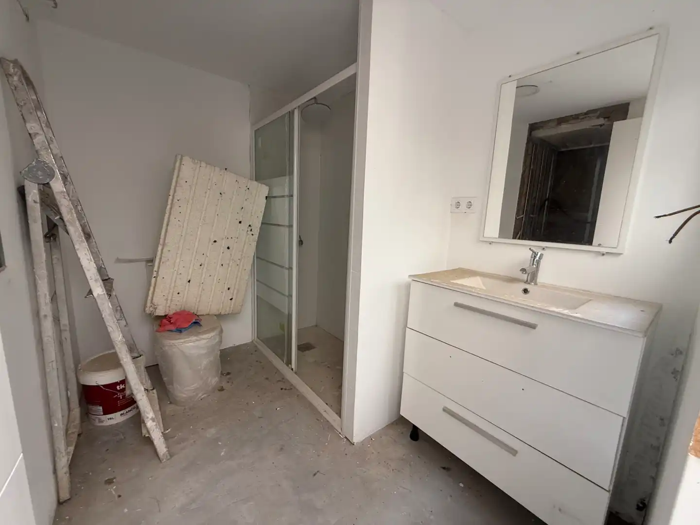 Bathroom of Detached homes for sale in Oliva  with Terrace, Storage room and Balcony