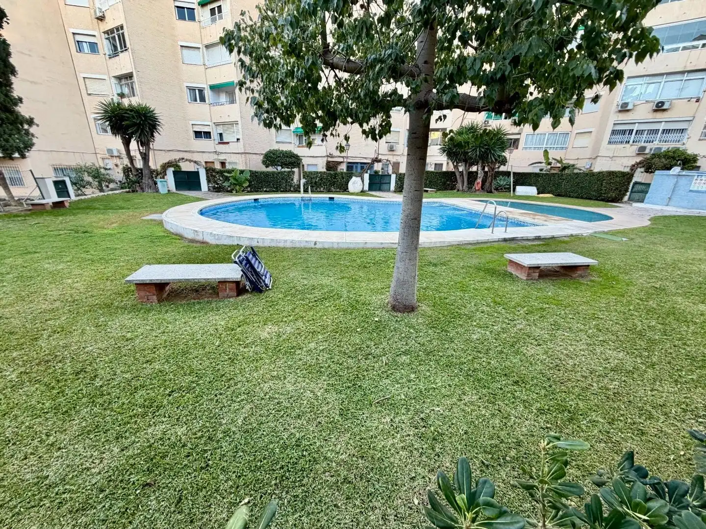 Swimming pool of Flat for sale in Fuengirola  with Air Conditioner, Heating and Community pool