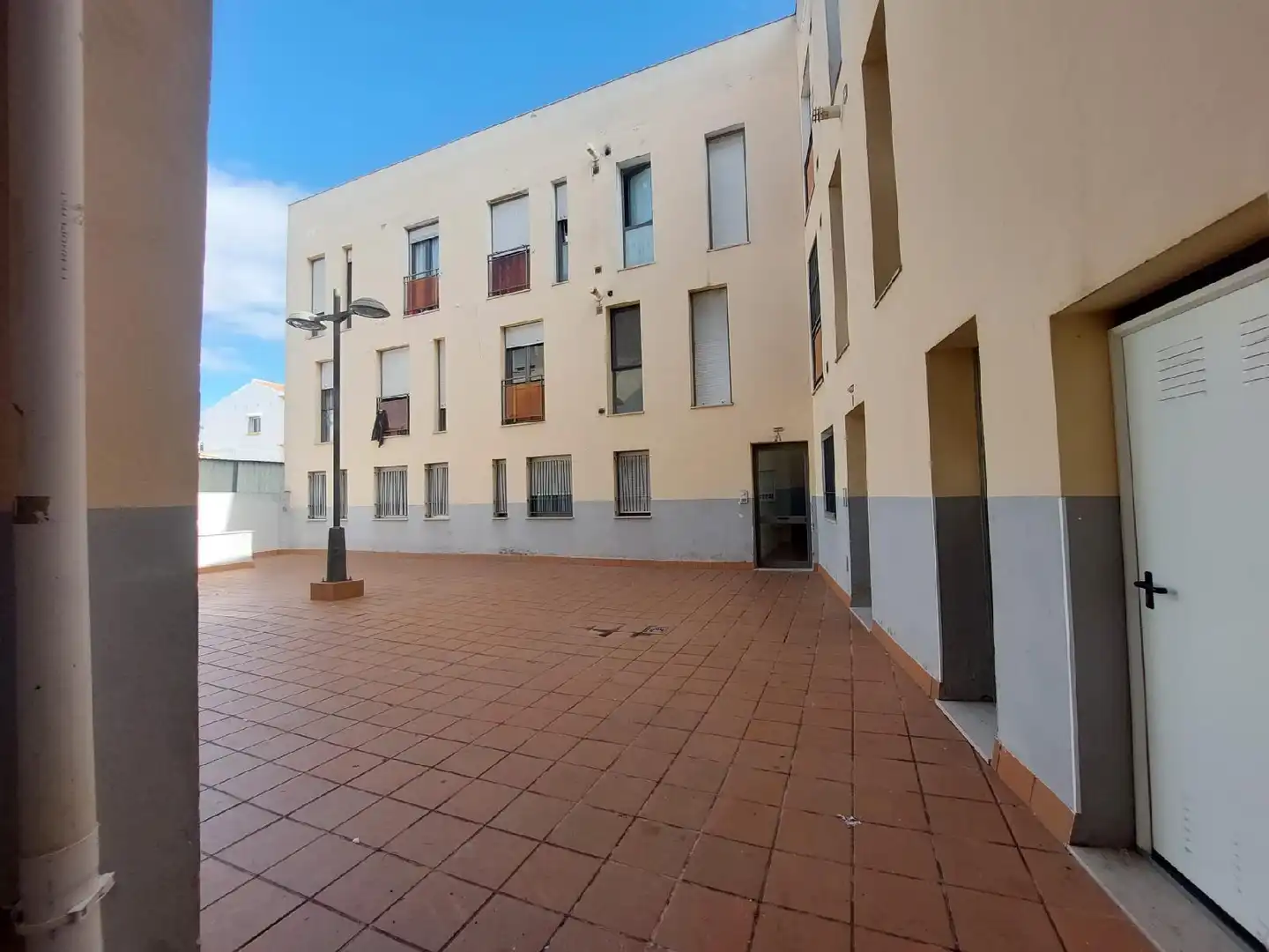 Vista exterior de Piso en venta en La Algaba