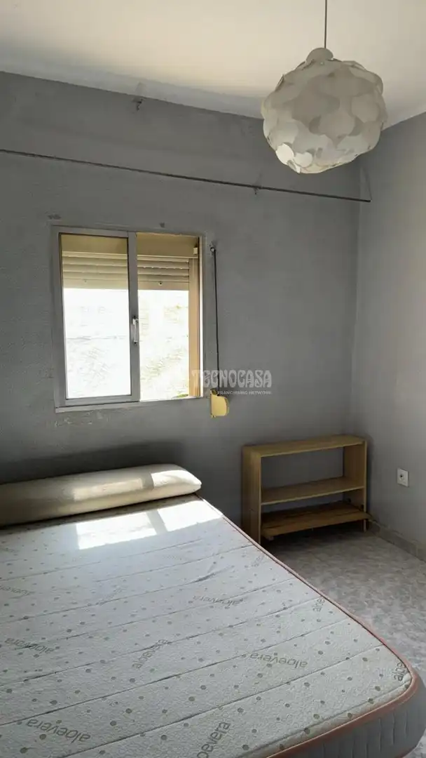 Bedroom of Flat for sale in Sevilla
