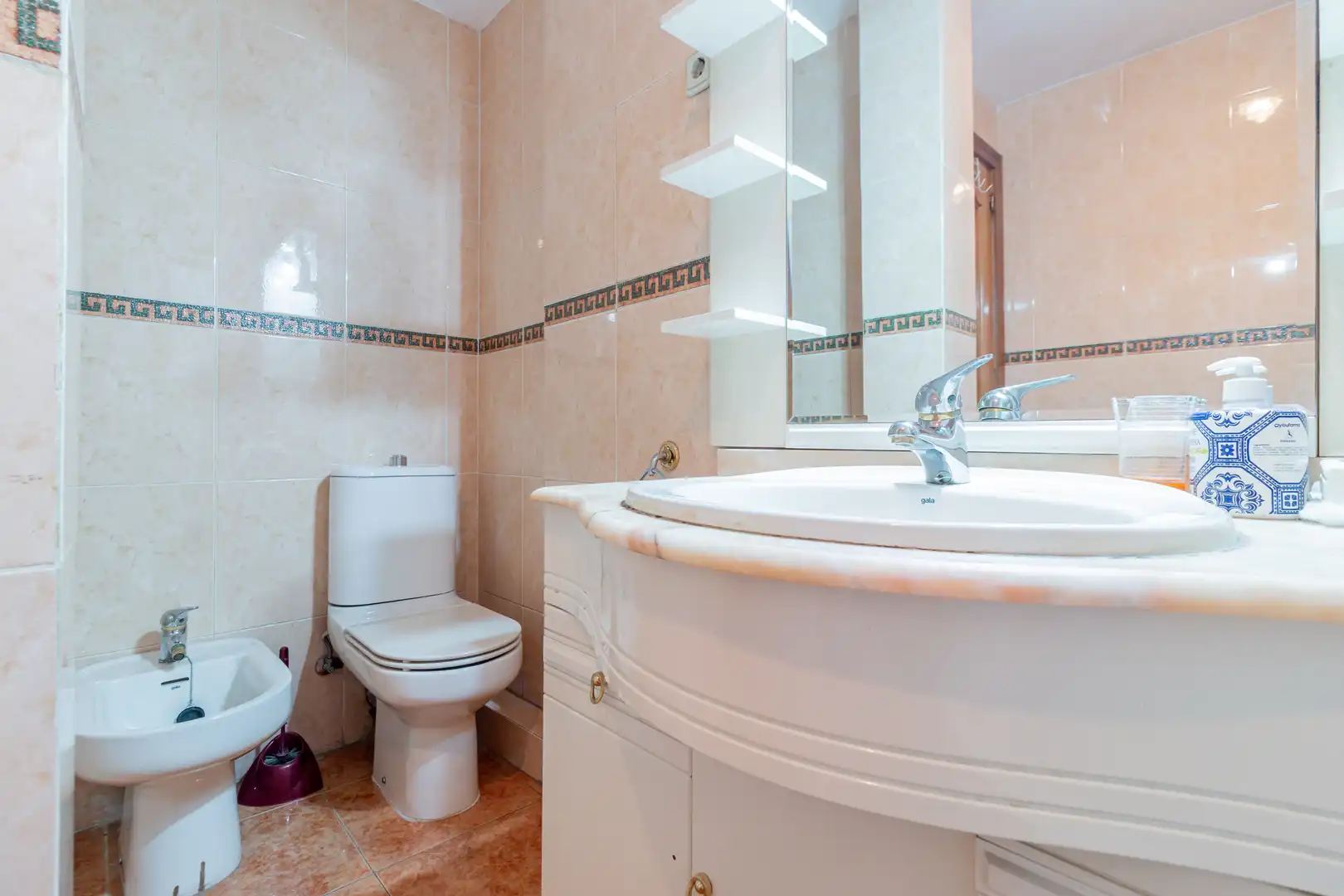 Badezimmer von Wohnung zum Verkauf in Madrid mit Heizung und Terrasse