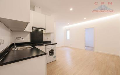 Kitchen of Flat for sale in  Madrid Capital  with Air Conditioner