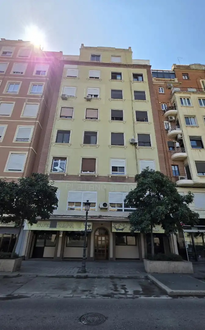 Vista exterior de Local en venta en Valencia con Aire acondicionado y Terraza