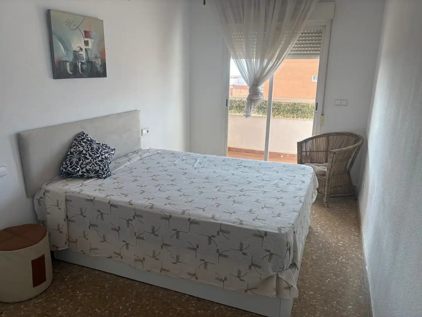 Dormitori de Pis de lloguer en Alicante / Alacant amb Jardí privat, Terrassa i Moblat