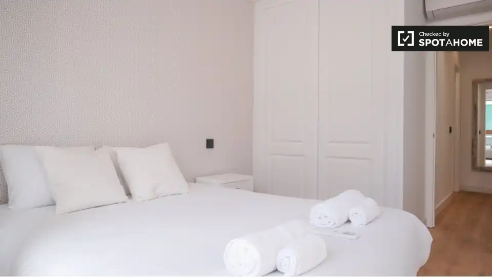 Habitación de Piso de alquiler en Madrid con Aire acondicionado, Calefacción y Amueblado