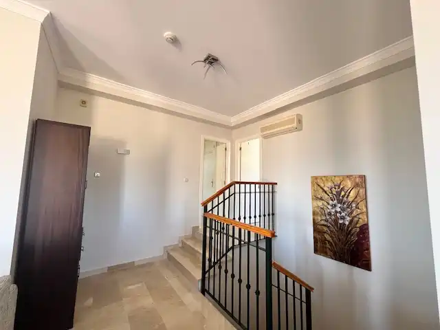 Wohnung zur Miete in Ojén mit Klimaanlage, Heizung und Terrasse