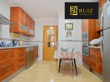 Flat for sale in CIRCUNVALACION DE LA ENCINA