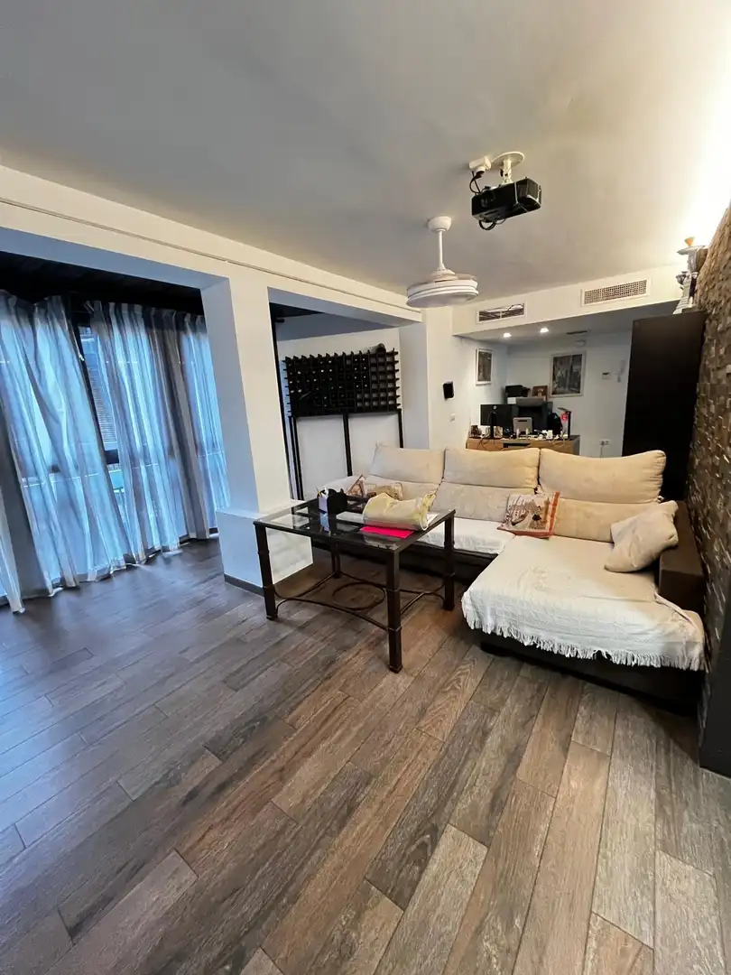 Living room of Flat for sale in  Córdoba Capital  with Air Conditioner, Parquet flooring and Storage room