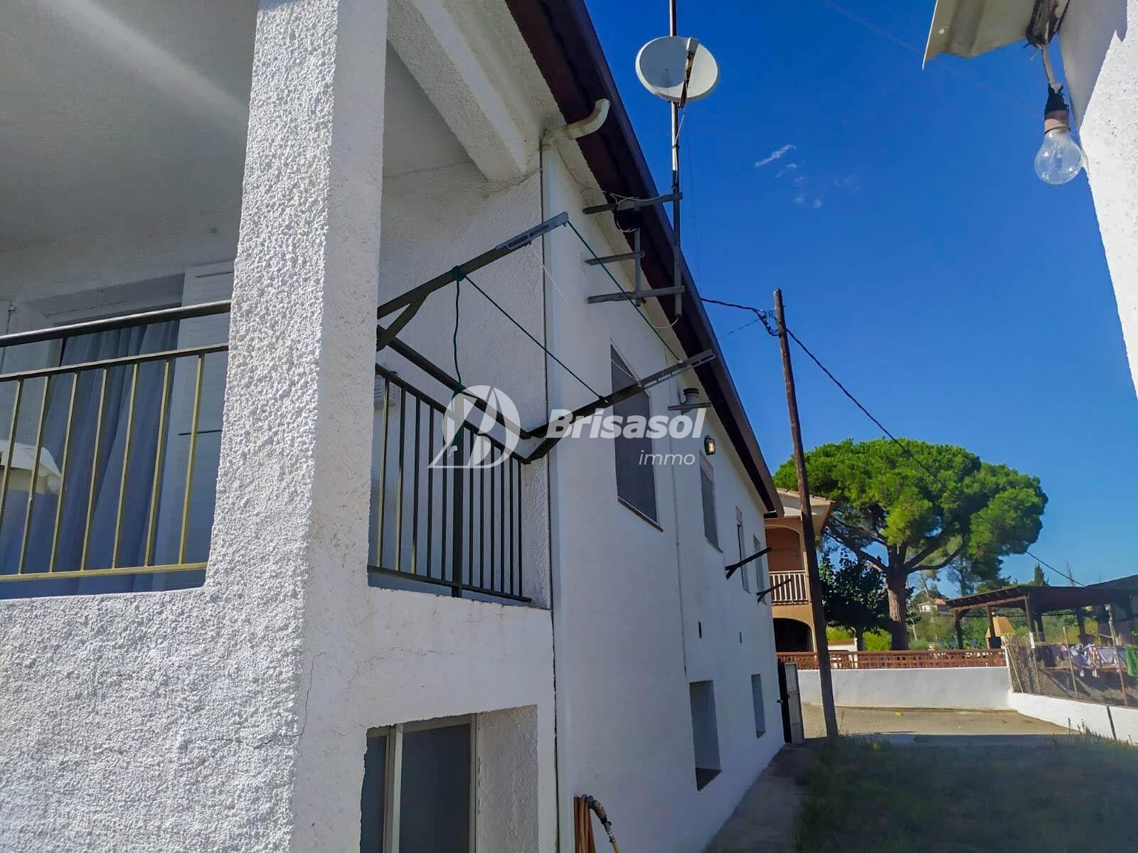 Vista exterior de Casa o xalet en venda en El Catllar  amb Calefacció, Jardí privat i Terrassa