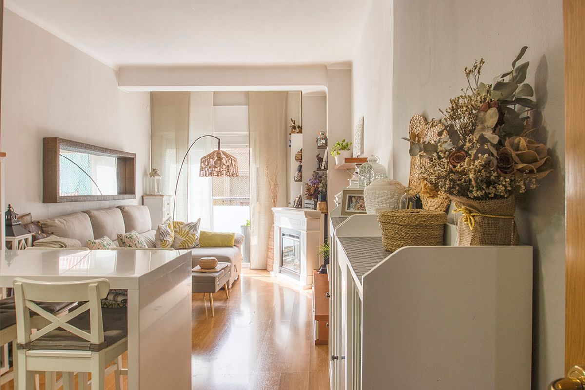 Piso en venta en Carrer de Mandoni, La Font de la Guatlla, Sants - Montjuïc