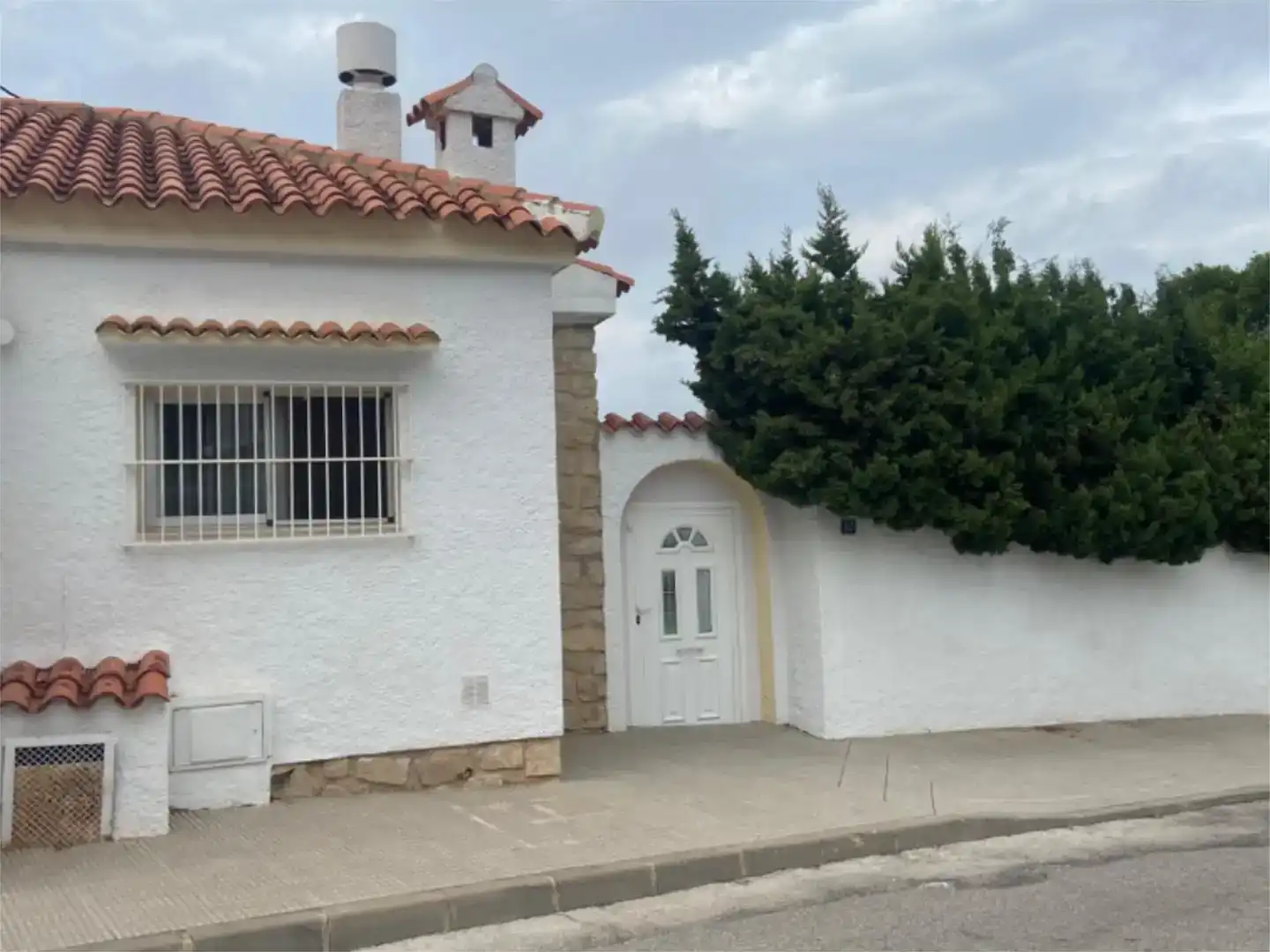 Vista exterior de Piso en venta en La Nucia con Jardín privado y Piscina
