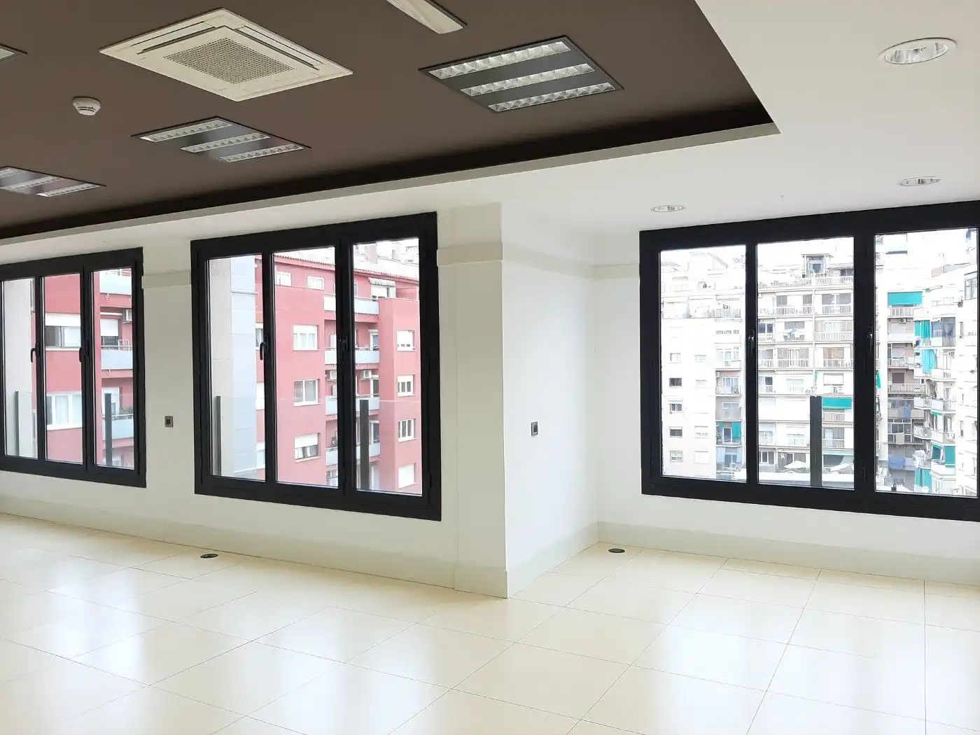 Büro zur Miete in Barcelona mit Klimaanlage