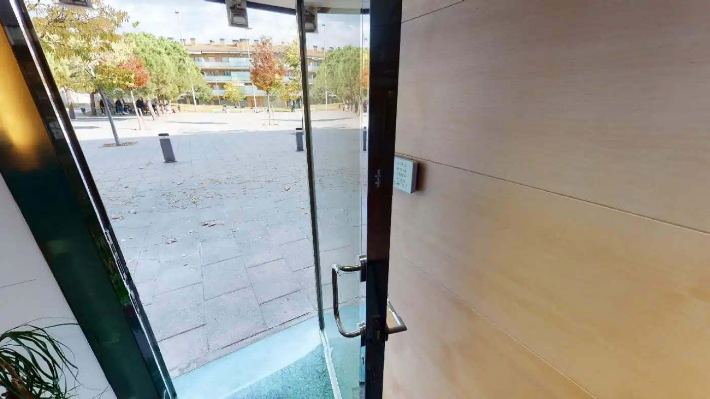 Commercial properties for sale in Sant Cugat del Vallès  with Air Conditioner and Furnished