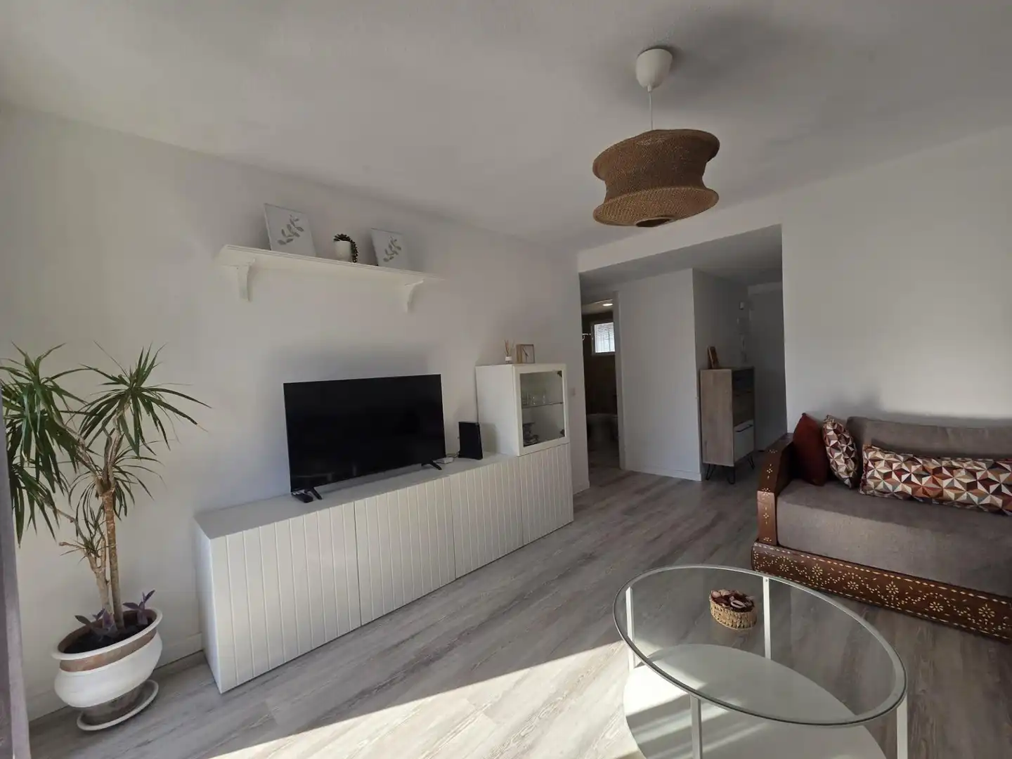 Sala de estar de Piso de alquiler en Benalmádena con Terraza y Piscina comunitaria