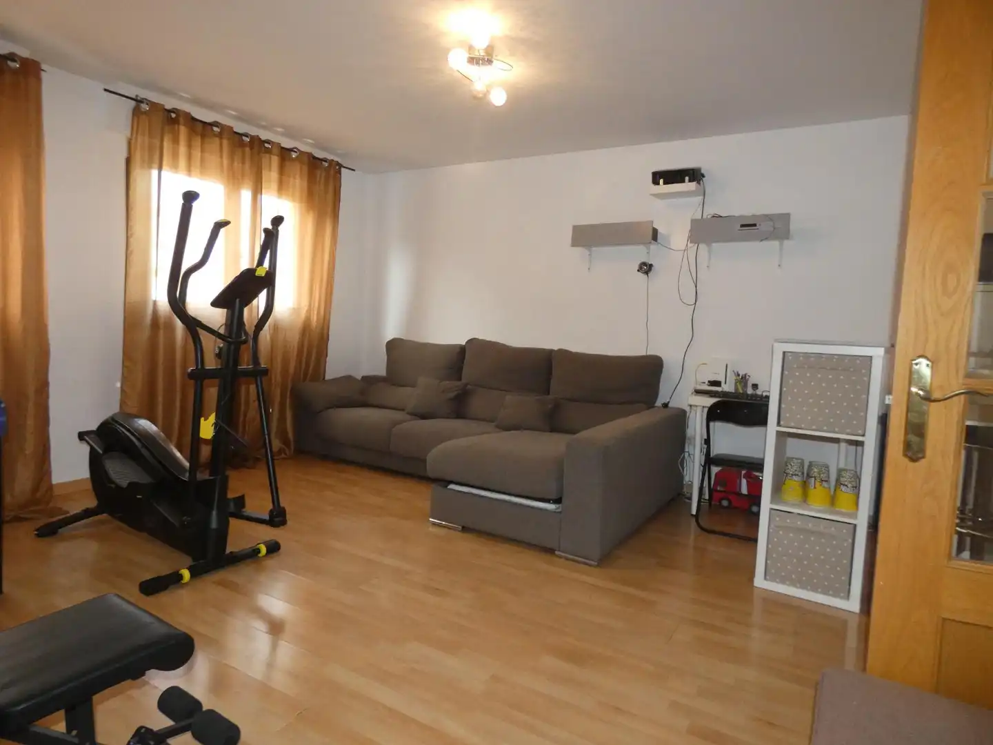 Sala de estar de Casa adosada en venta en La Joyosa con Aire acondicionado, Jardín privado y Terraza
