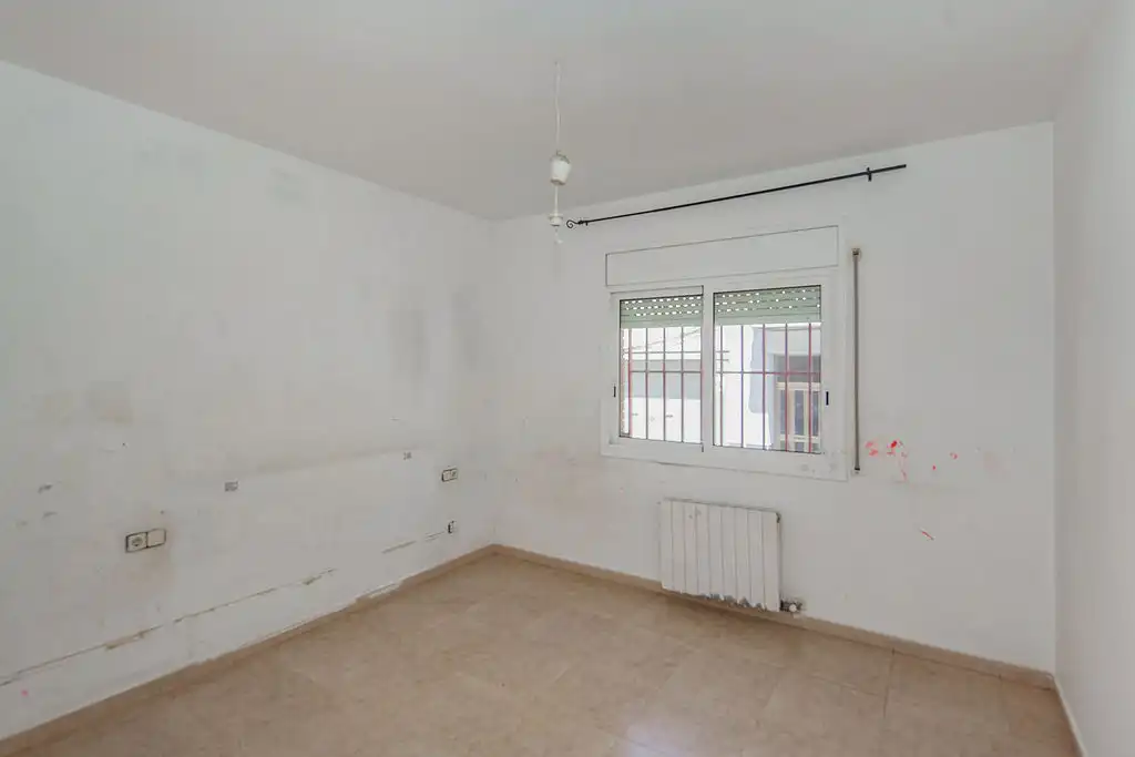 Bedroom of Flat for sale in Cornellà de Llobregat