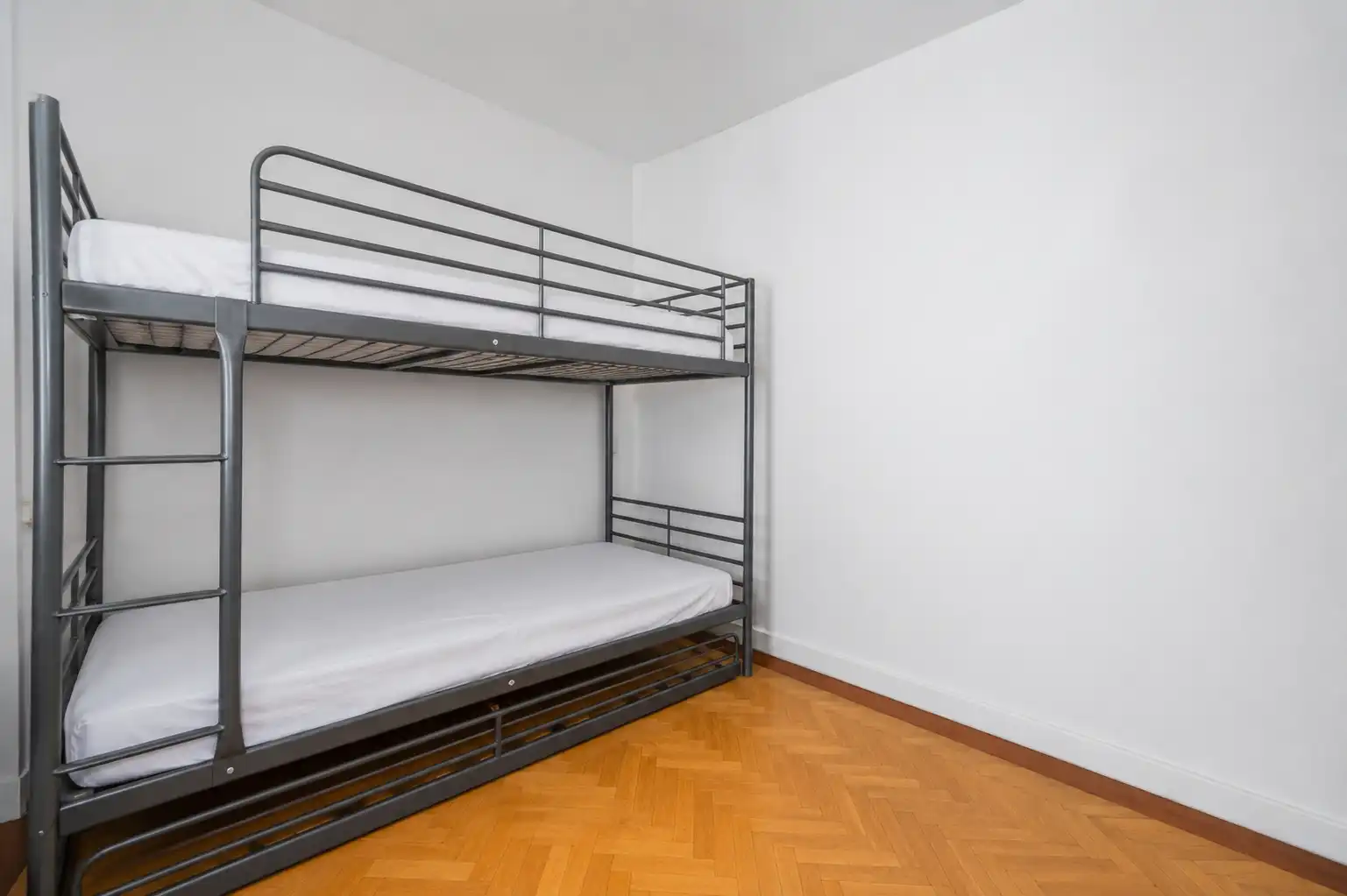 Habitación de Dúplex en venta en Las Rozas de Madrid con Aire acondicionado, Calefacción y Trastero