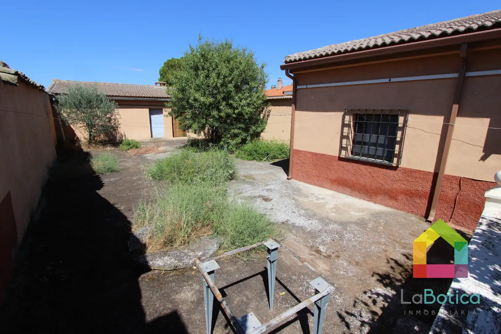 Detached homes for sale in San Martín de Montalbán  with Air Conditioner, Heating and Furnished