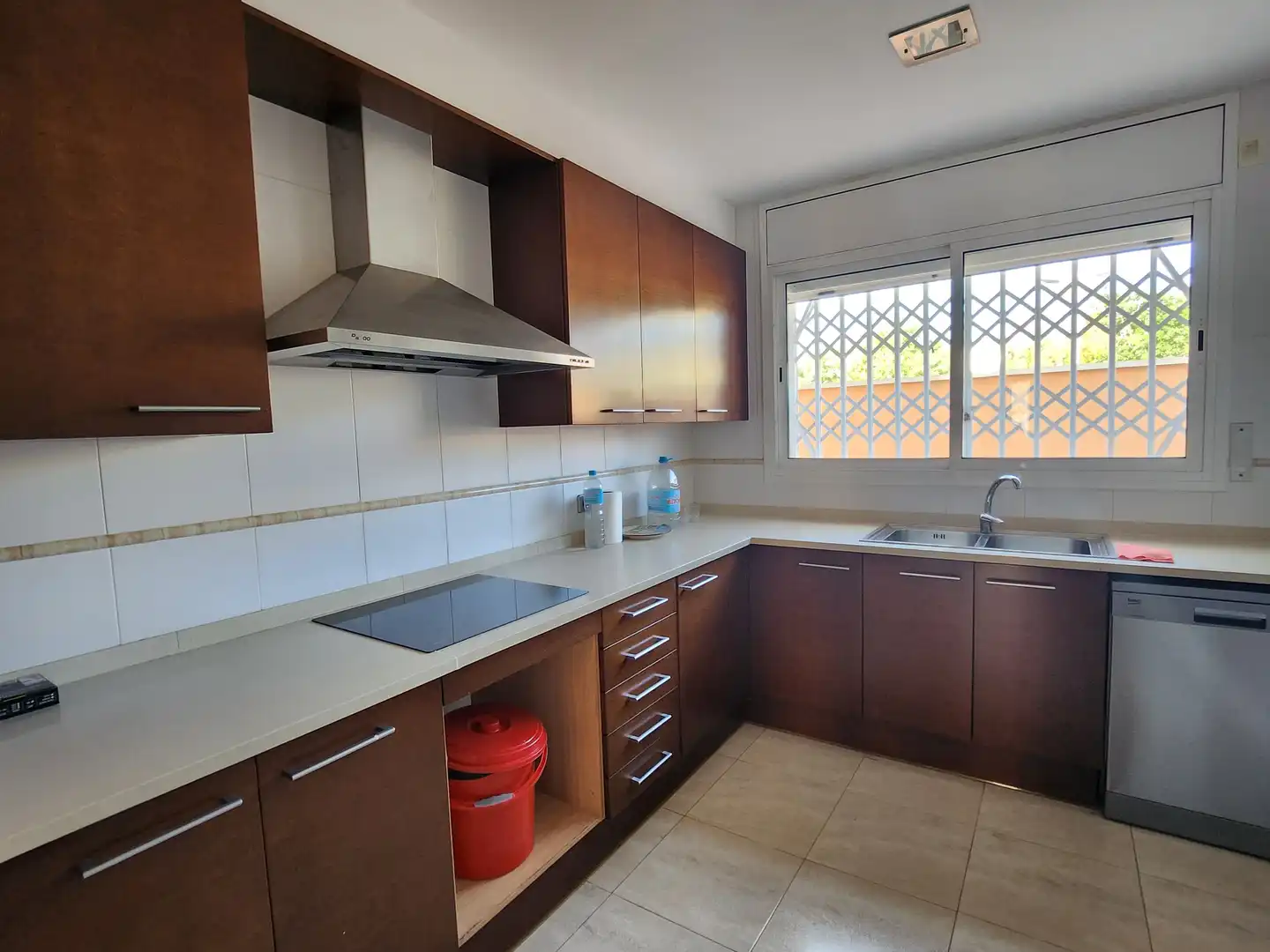 Cocina de Casa adosada en venta en Roda de Berà con Aire acondicionado, Calefacción y Terraza