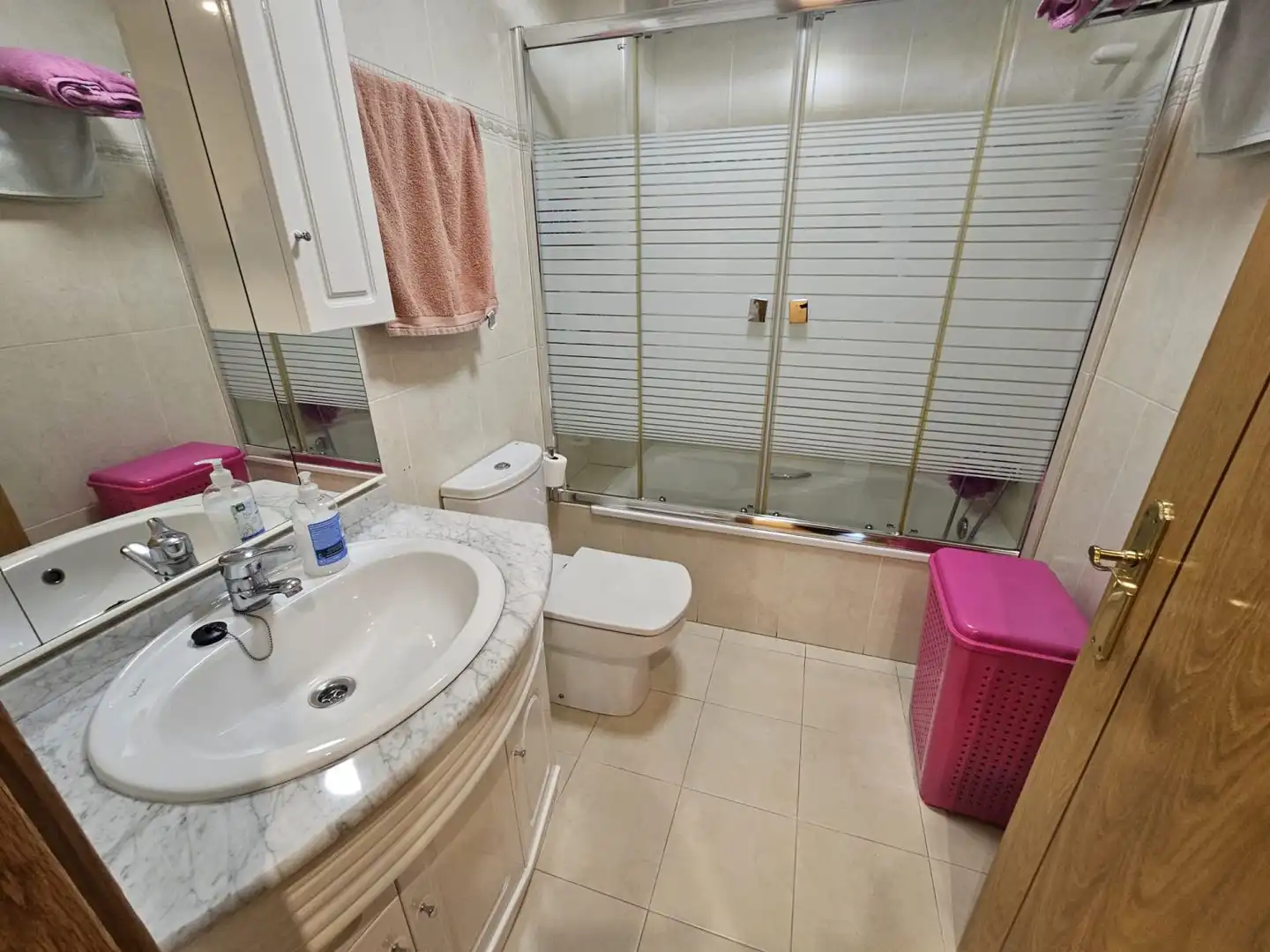 Bathroom of Flat for sale in  Logroño  with Heating, Parquet flooring and Storage room