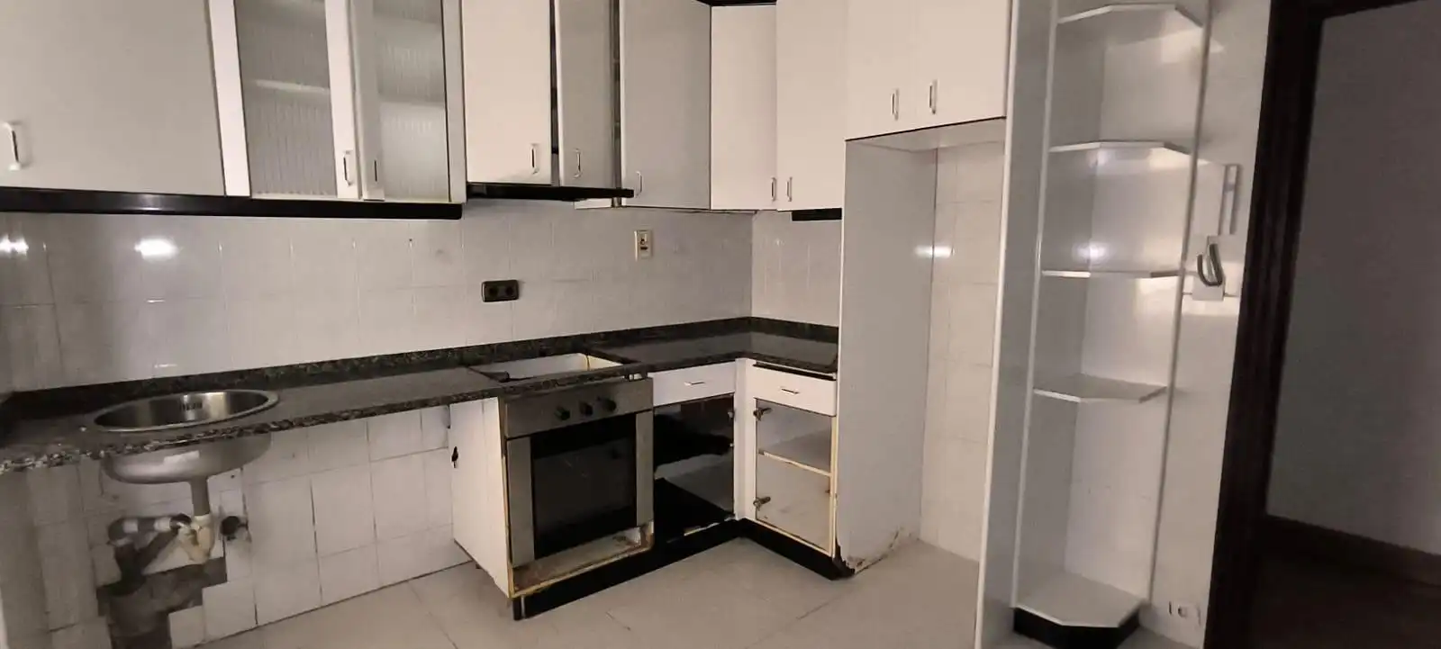 Cocina de Piso en venta en Ugao- Miraballes
