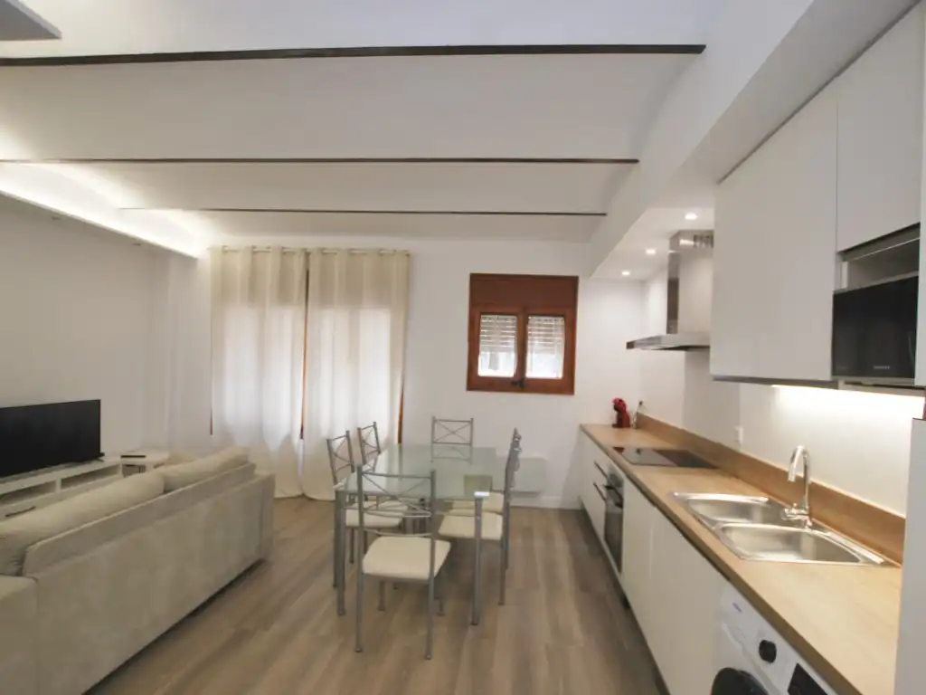 Flat for rent in Centre - Nucli Antic