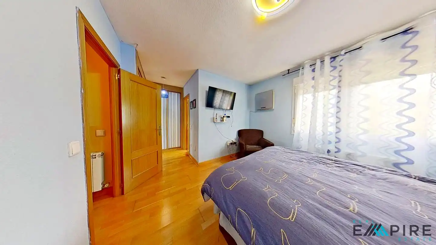 Habitación de Casa adosada en venta en Valdemoro con Aire acondicionado, Calefacción y Amueblado