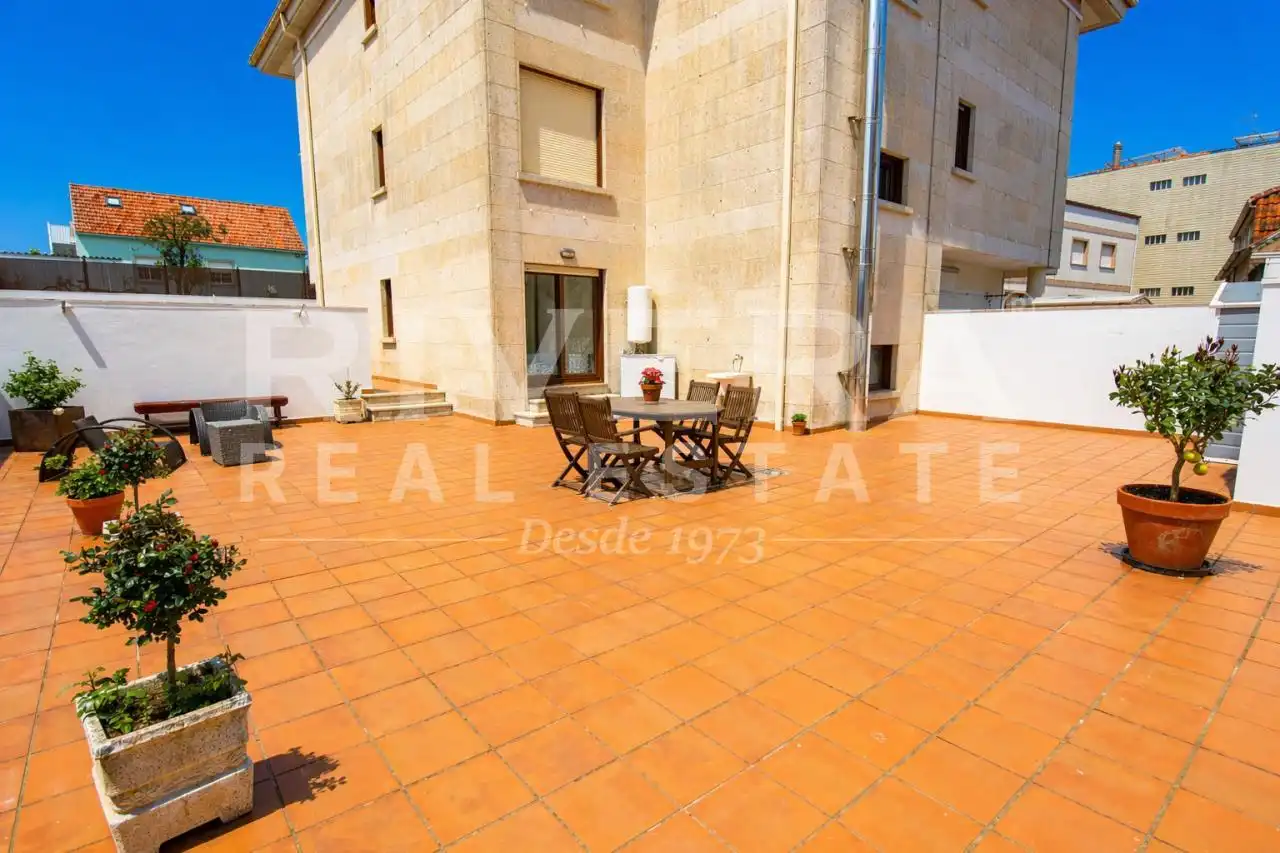 Terrasse von Wohnung zum Verkauf in Sanxenxo mit Heizung, Terrasse und Abstellraum