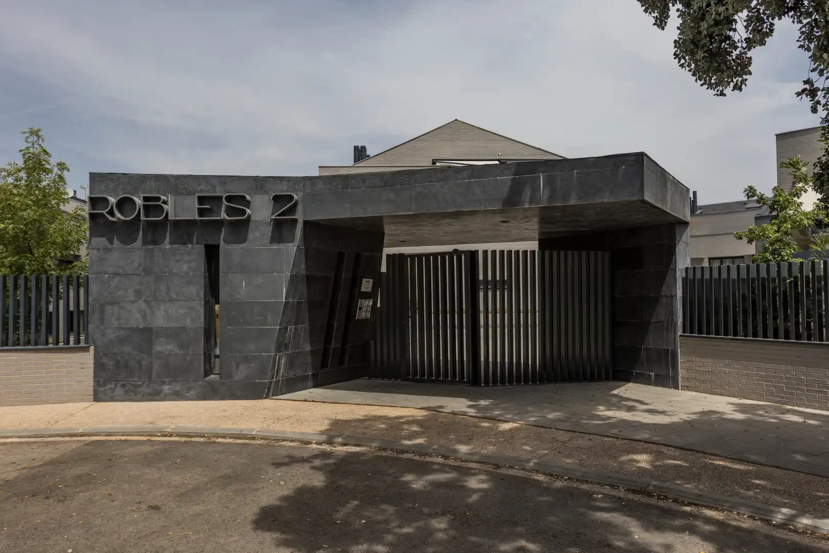 Vista exterior de Àtic en venda en Torrelodones amb Aire condicionat, Calefacció i Terrassa