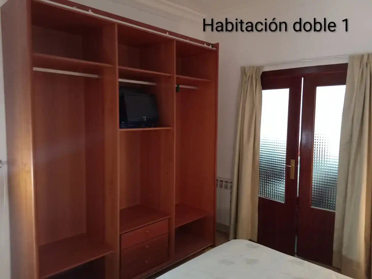 Habitación de Piso de alquiler en Vitoria - Gasteiz con Amueblado y Balcón