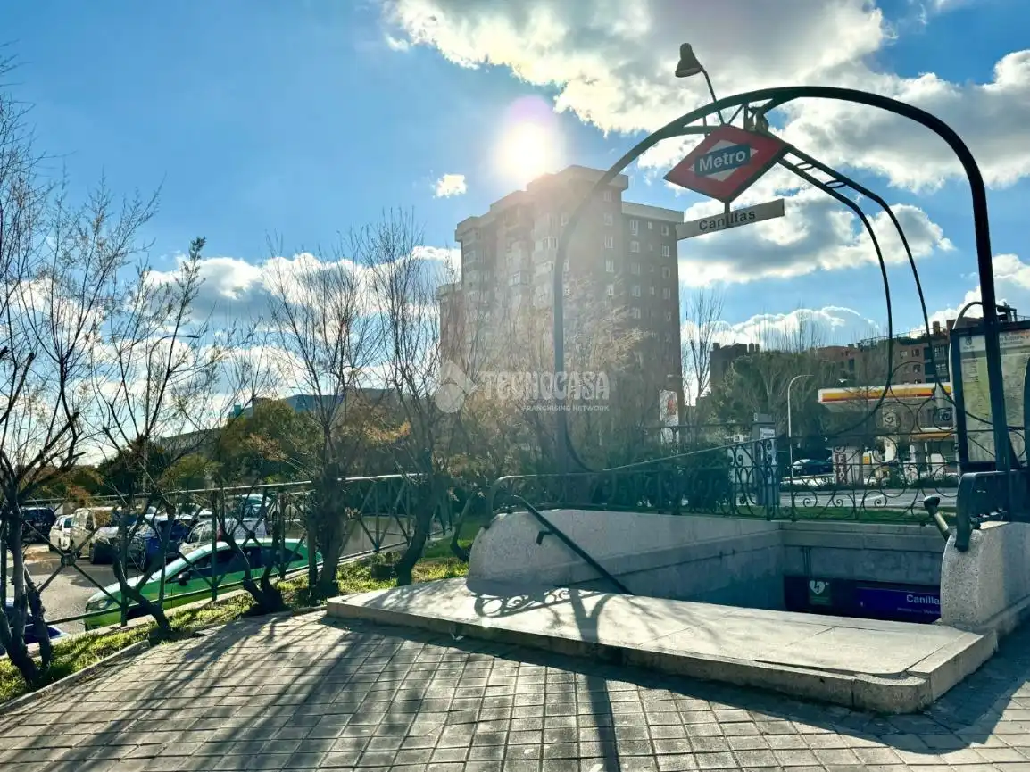 Vista exterior de Estudio en venta en Madrid con Calefacción y Terraza