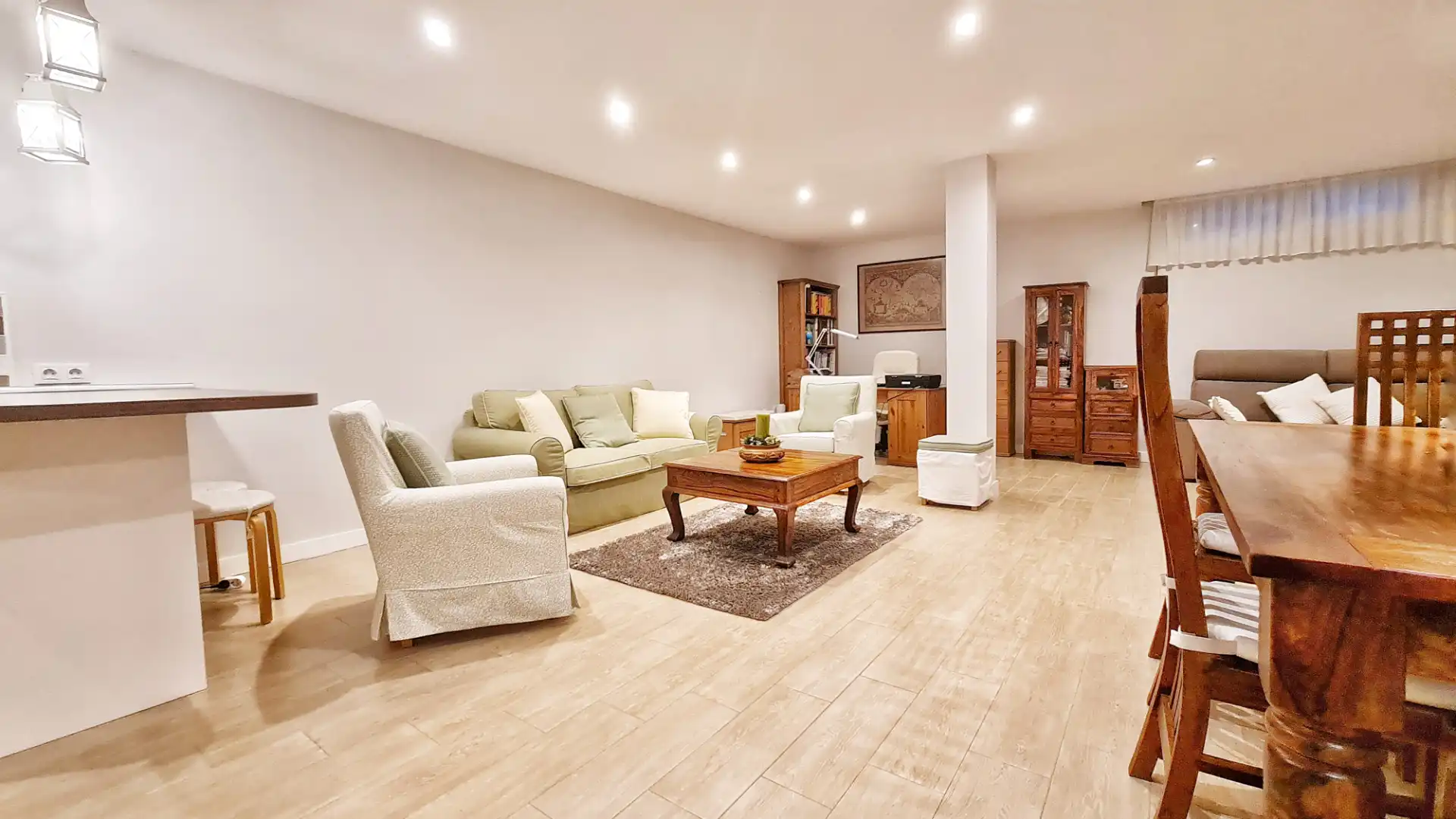 Detached homes for rent in Calle de la Navallera, Centro Comercial - Hospital