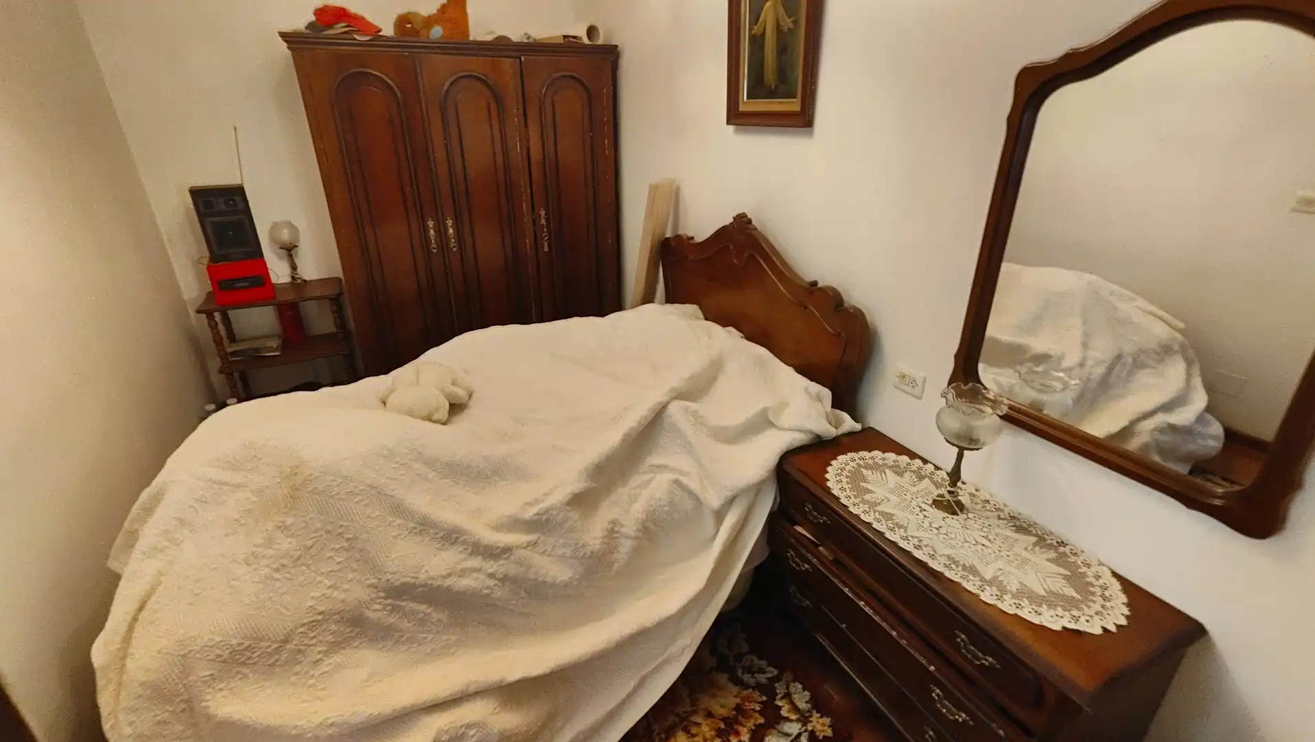 Dormitori de Casa o xalet en venda en Santiago de Compostela  amb Jardí privat i Moblat