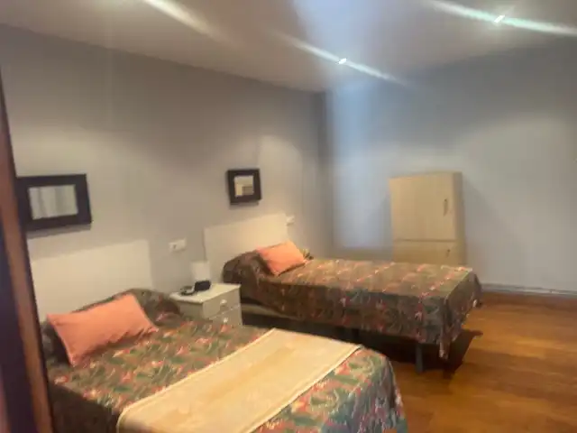 Dormitori de Casa o xalet en venda en Castropol amb Calefacció, Jardí privat i Parquet