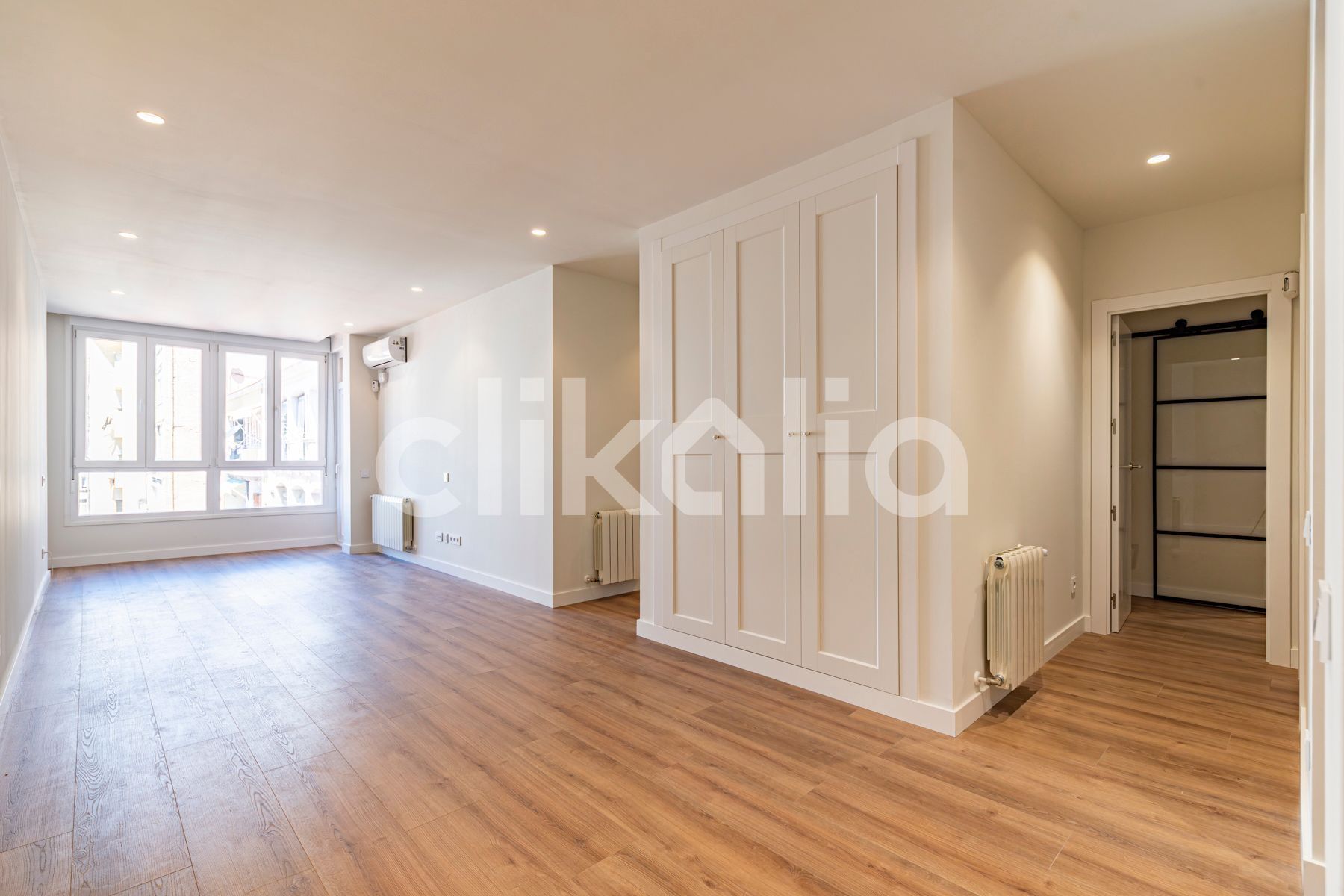 Flat for sale in  Barcelona Capital  with Air Conditioner, Heating and Terrace