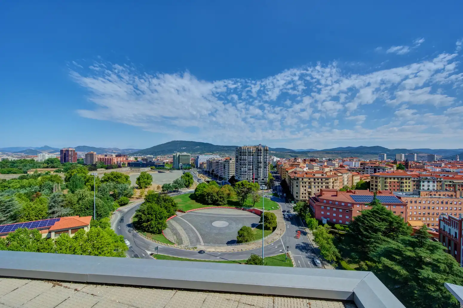 Vista exterior de Pis en venda en  Pamplona / Iruña amb Calefacció, Parquet i Moblat
