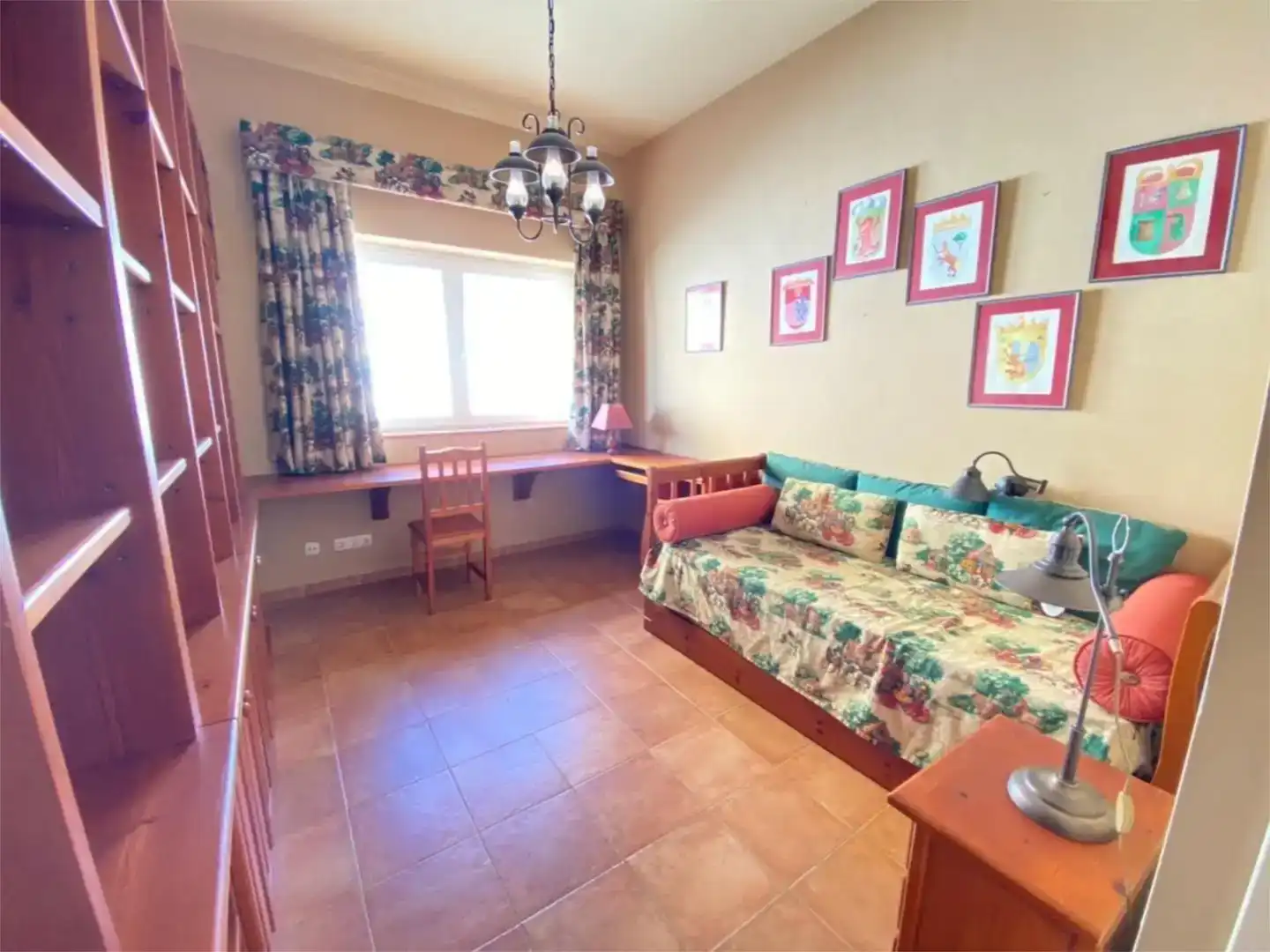 Dormitori de Casa o xalet en venda en Torrox amb Aire condicionat i Piscina