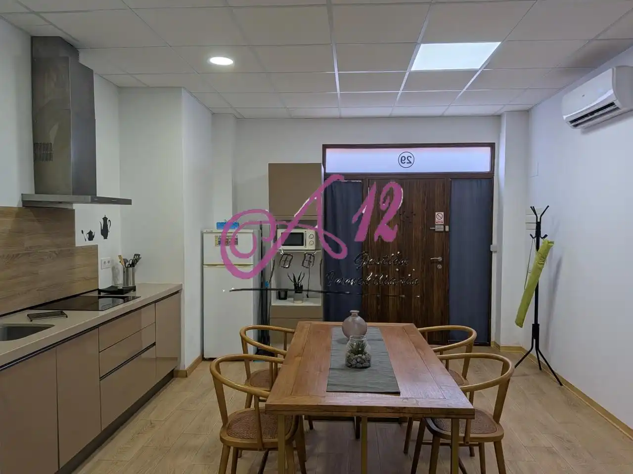 Cocina de Planta baja de alquiler en Valencia con Aire acondicionado y Amueblado