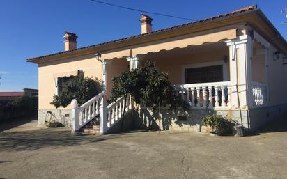 Exterior view of House or chalet for sale in Torremocha  with Heating, Private garden and Storage room