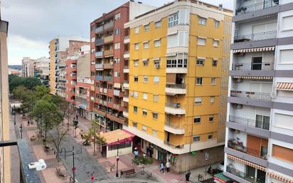 Vista exterior de Pis en venda en Canals amb Terrassa, Traster i Balcó